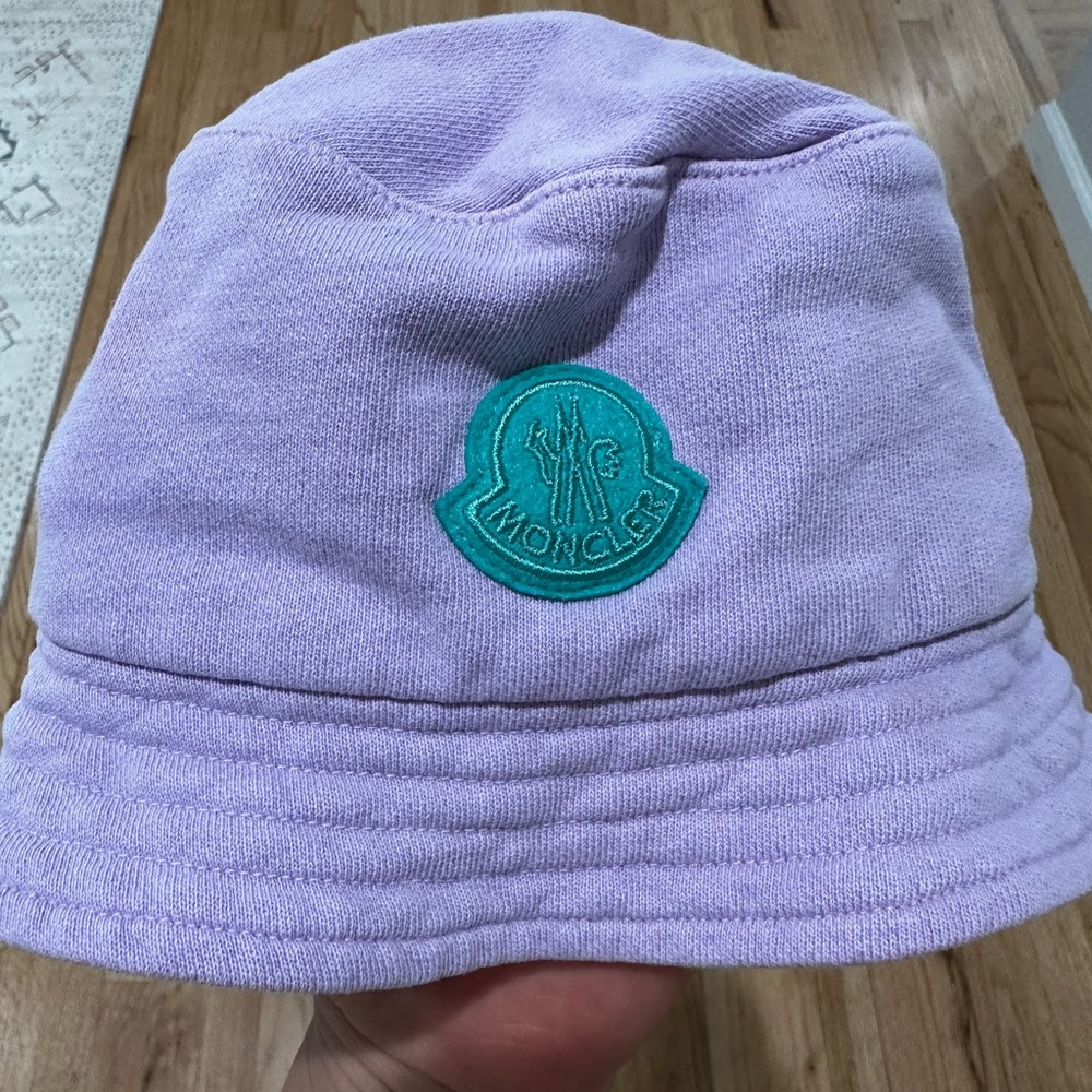 Moncler baby size 46 cm Lavender Bucket Hat